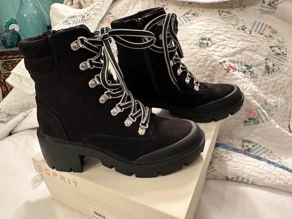 NEW IN BOX ESPRIT ESTELLE LUG SOLE COMBAT HIKING BOOTS 7.5 FESTIVAL
